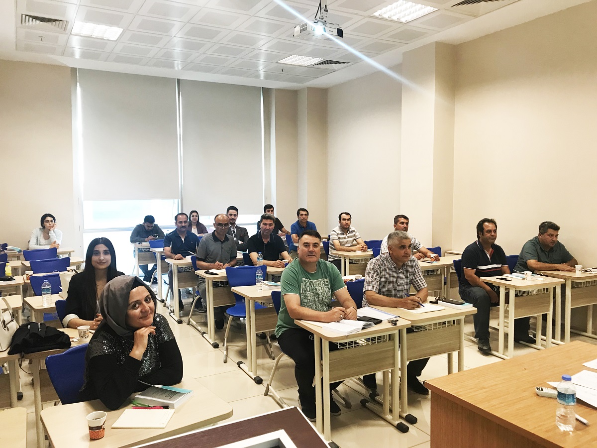 Kto Karatay Üniversitesi Sürekli Eğitim Uygulama Ve Araştırma Merkezi Karsem Toplumun Tüm Kesimine Hayat Boyu Öğrenme Sürecinde Eğitim Desteği̇ Sağıyor.